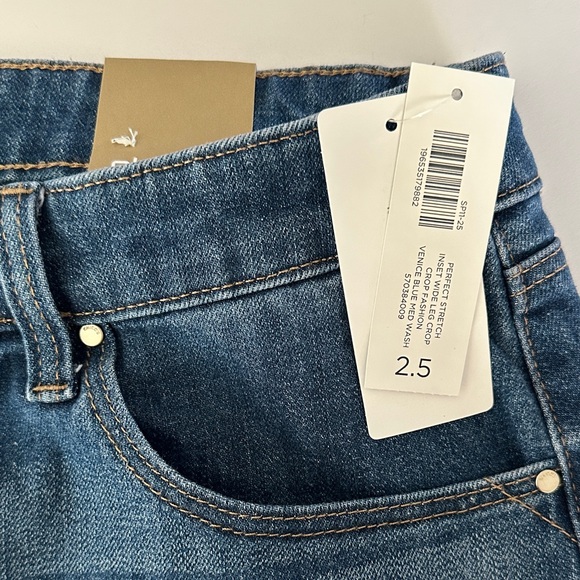 Chico's Perfect Stretch Wide Crop Jeans - Picture 6 of 6